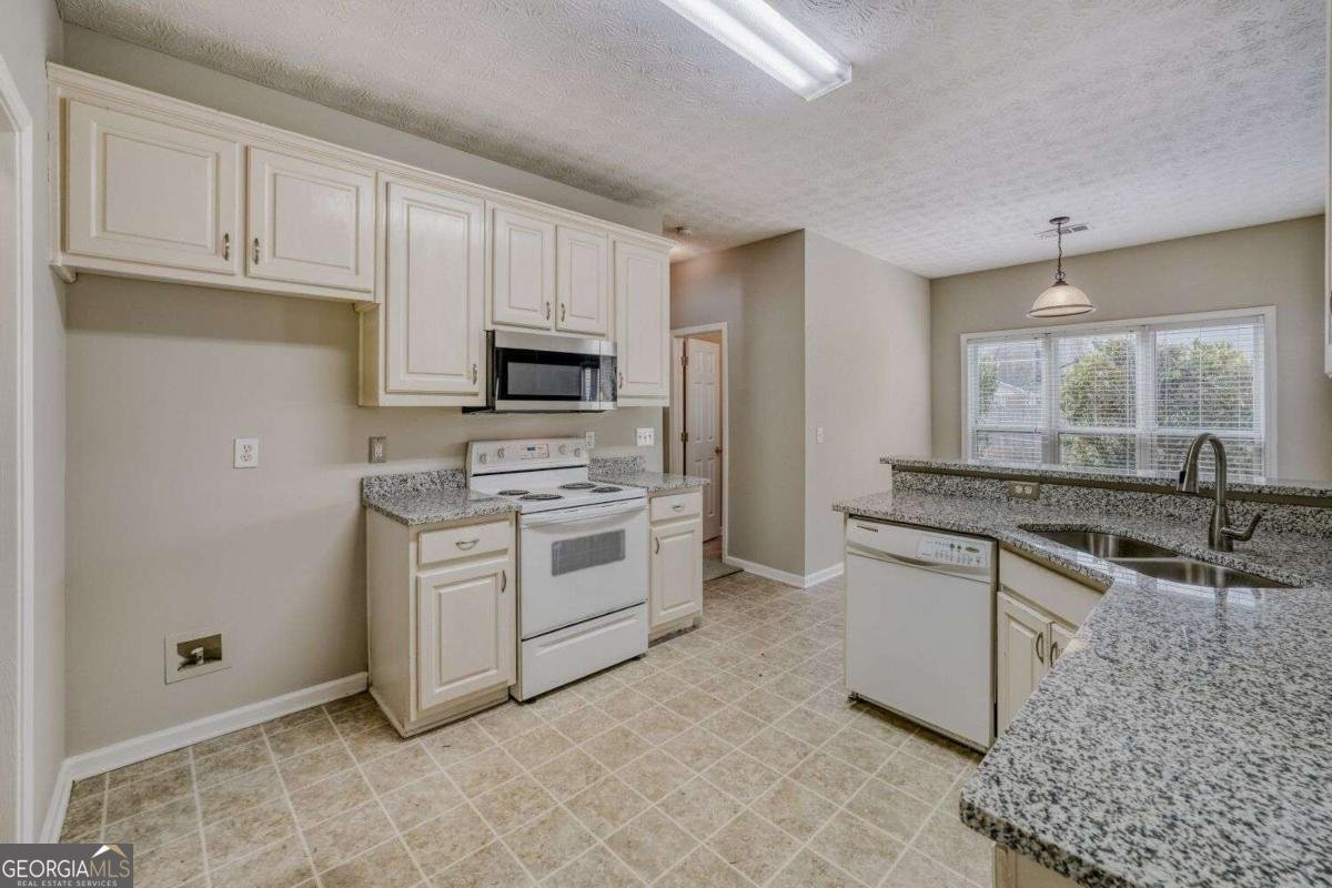 3653 Broad River Court Ellenwood - Photo 11