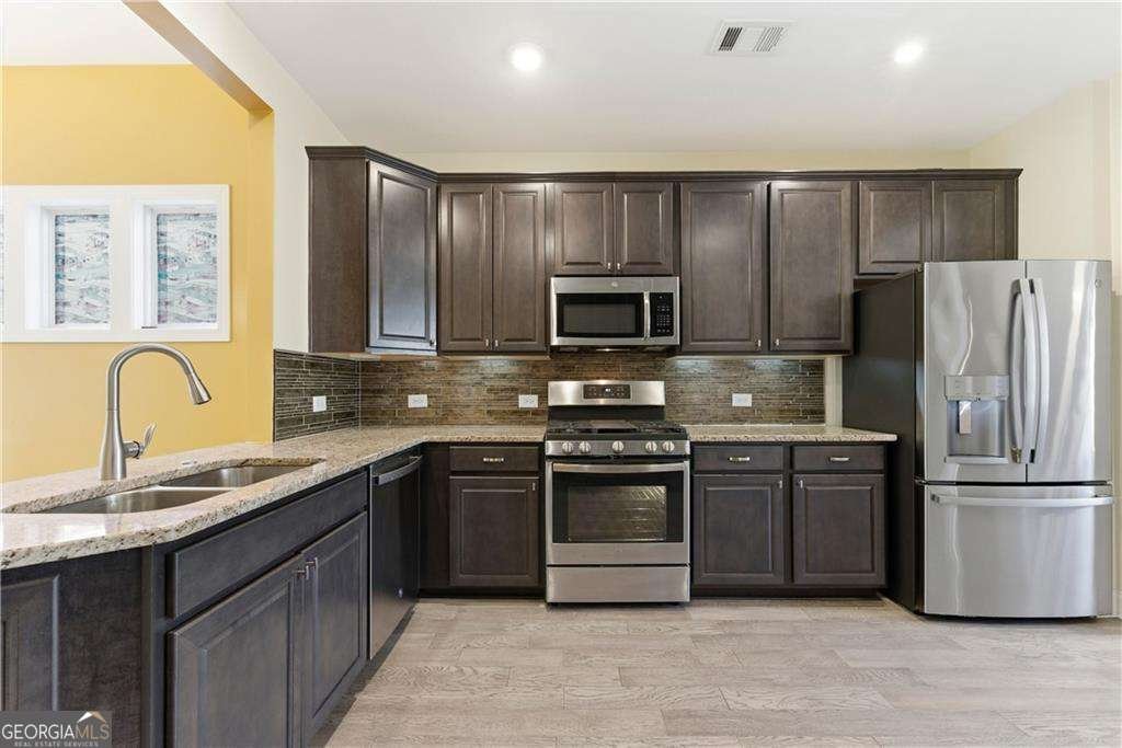 321 Cottonwood Circle Peachtree City - Photo 6