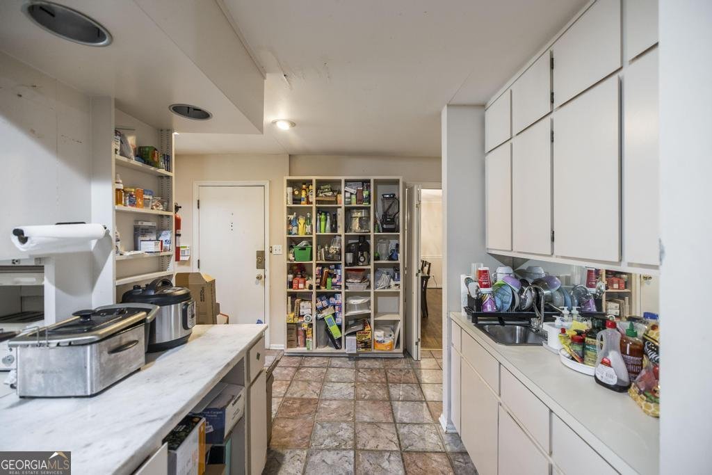 211 Old Club Court Macon - Photo 11