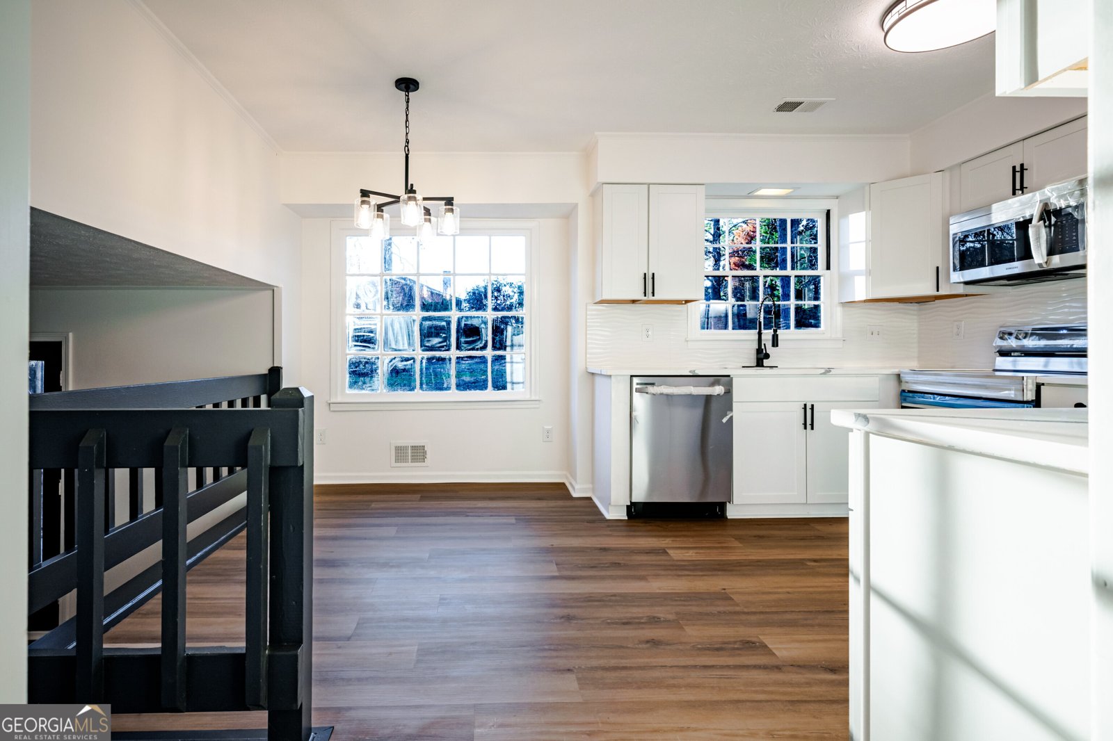 7605 Raleigh Lane Jonesboro - Photo 9