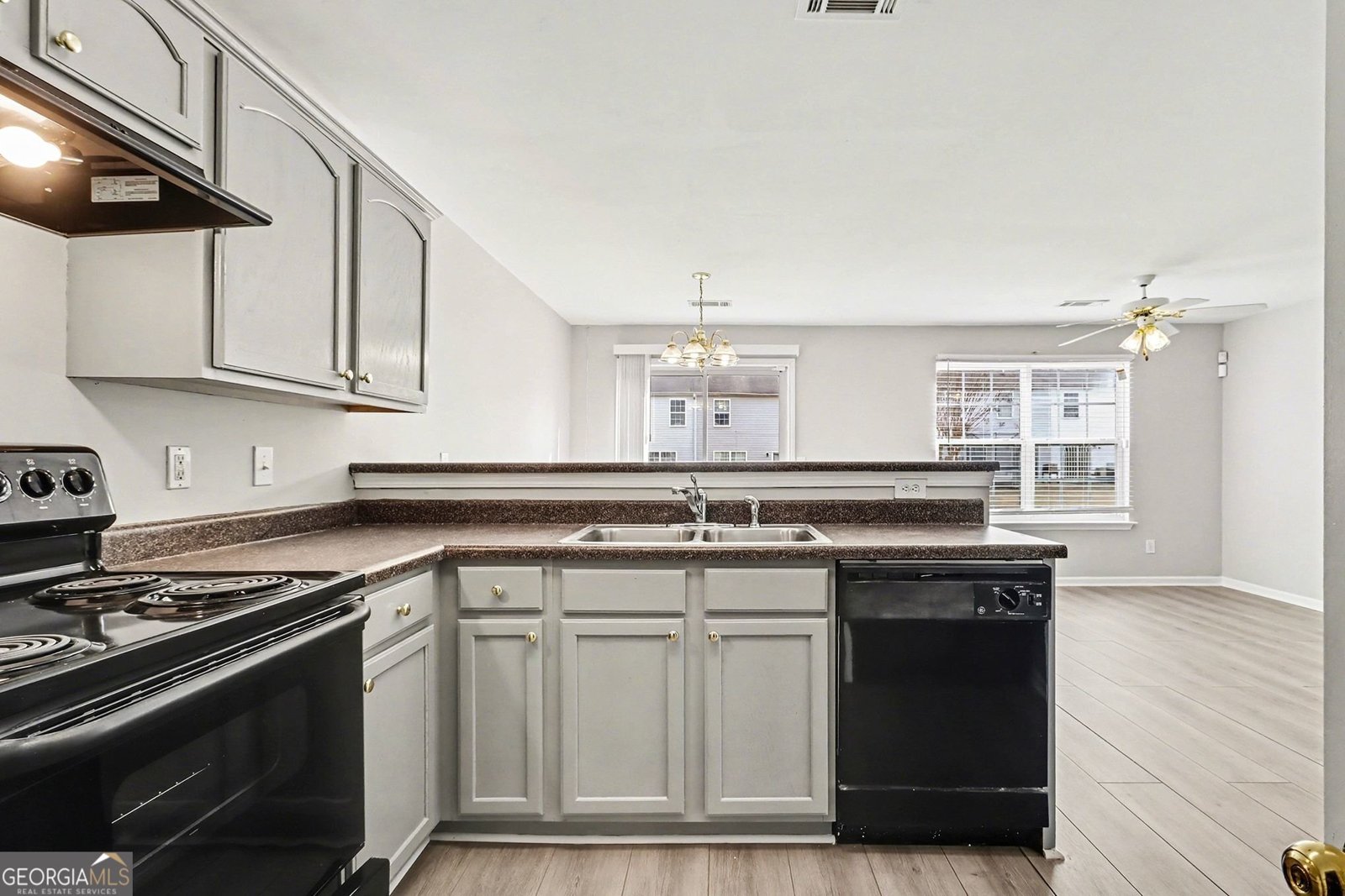 7238 April Court Morrow - Photo 13