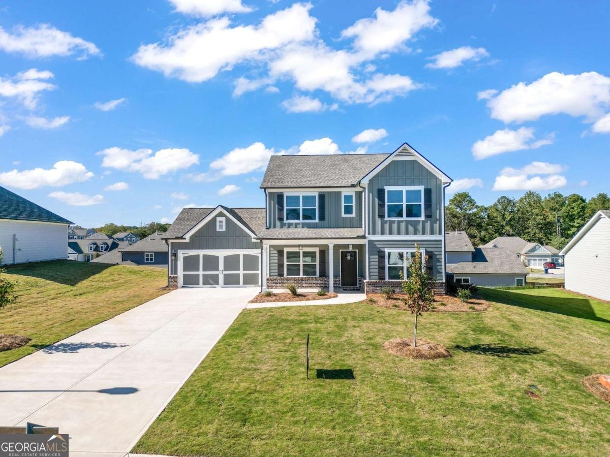 448 Banff Drive Winder - Photo 1