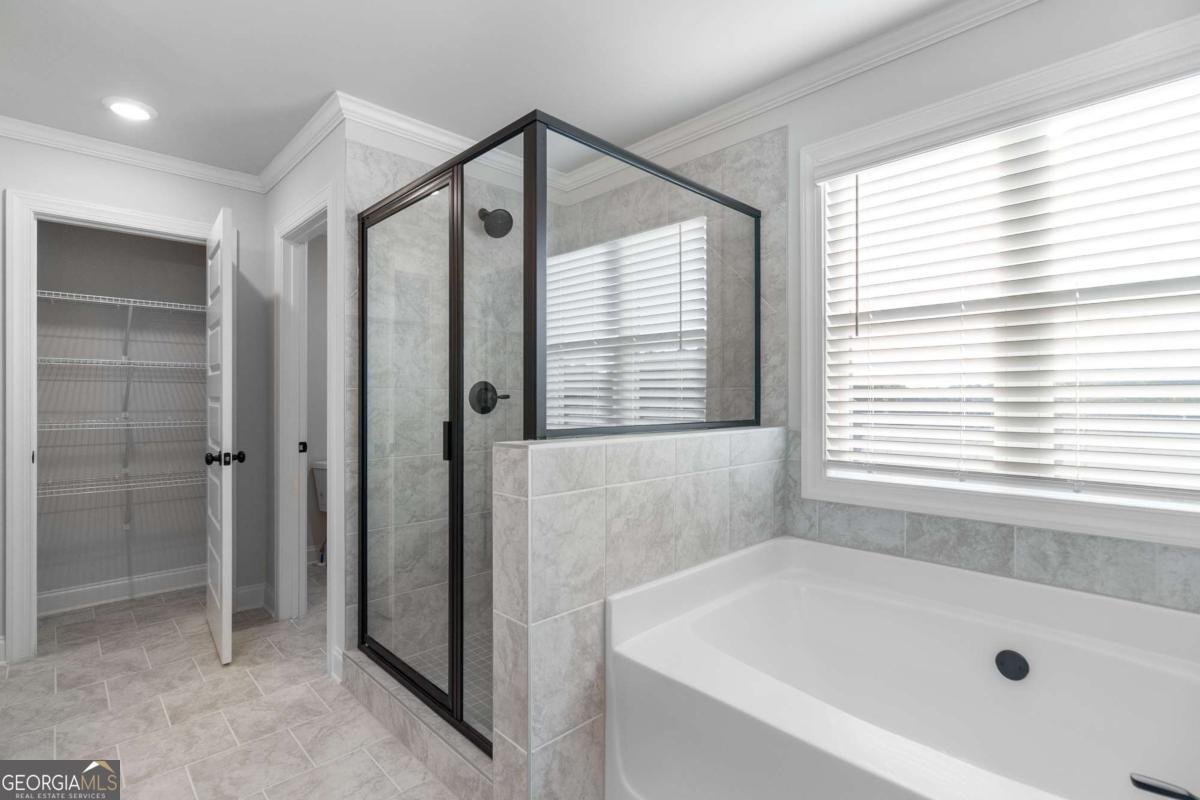 448 Banff Drive Winder - Photo 13