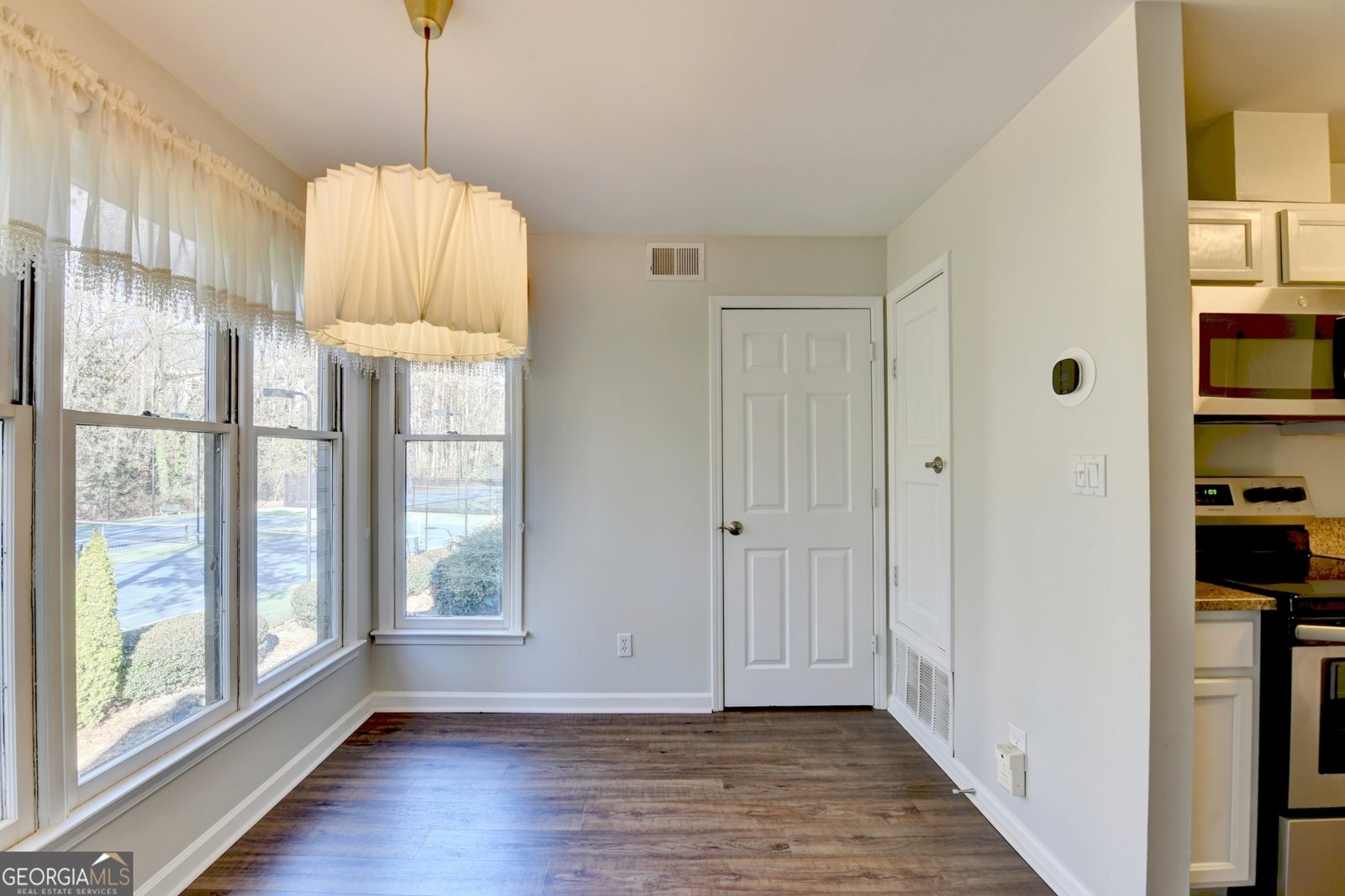 911 Garden Court Atlanta - Photo 11