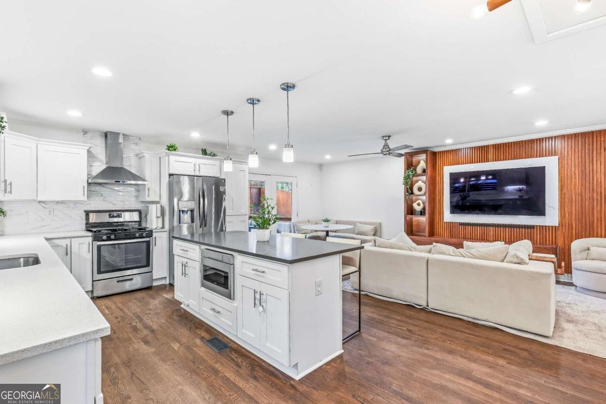 2002 Kenwood Place Smyrna - Photo 1