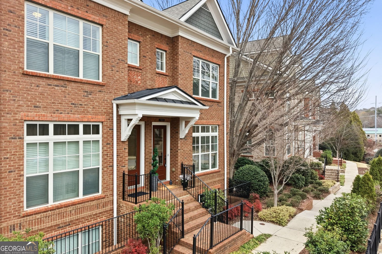 353 Alderwood Lane Sandy Springs - Photo 1
