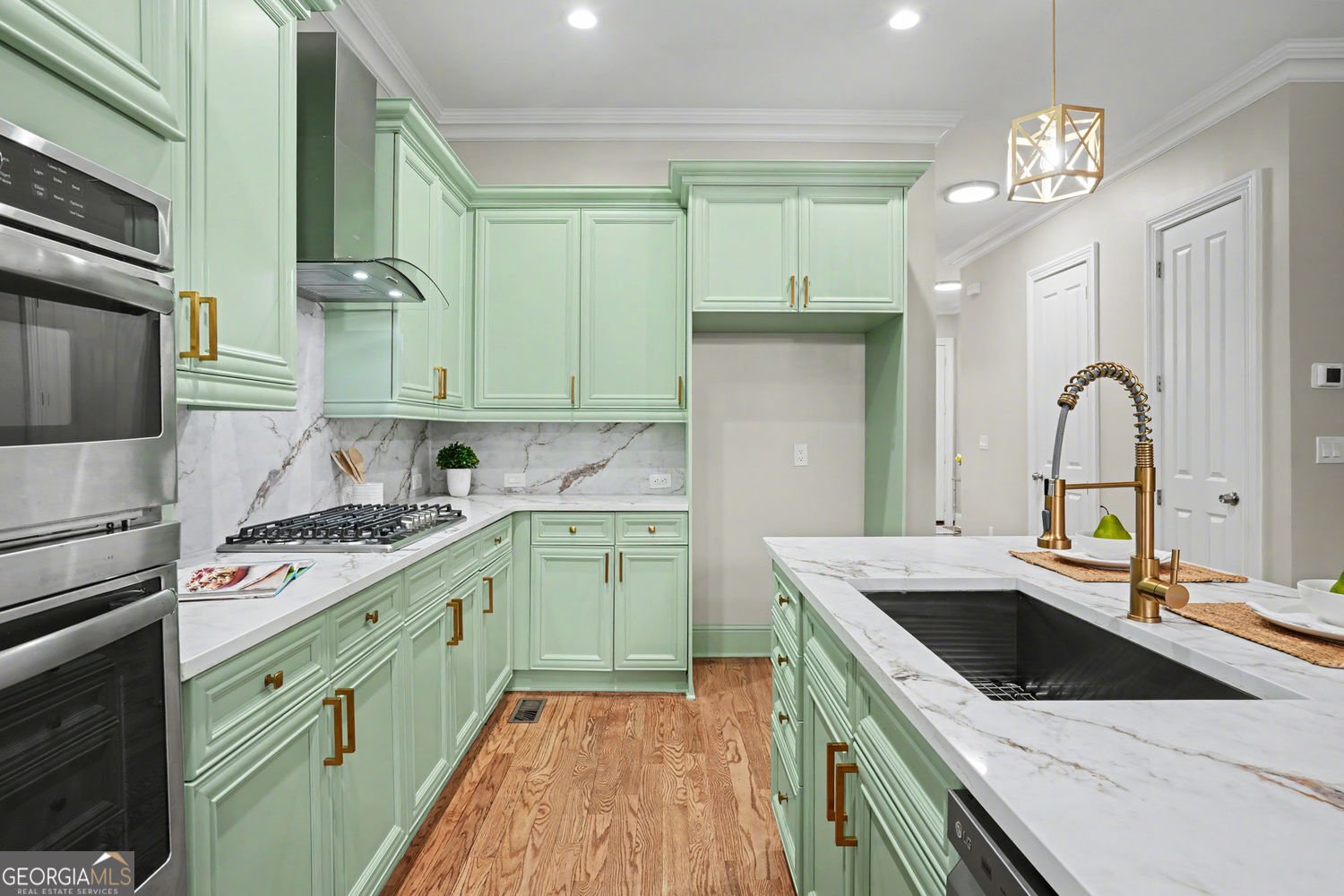 353 Alderwood Lane Sandy Springs - Photo 13