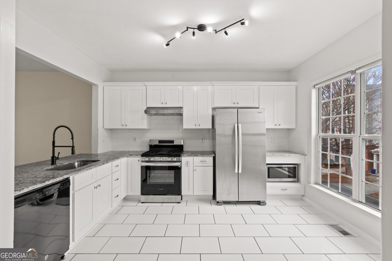 3443 Lathenview Court Milton - Photo 20