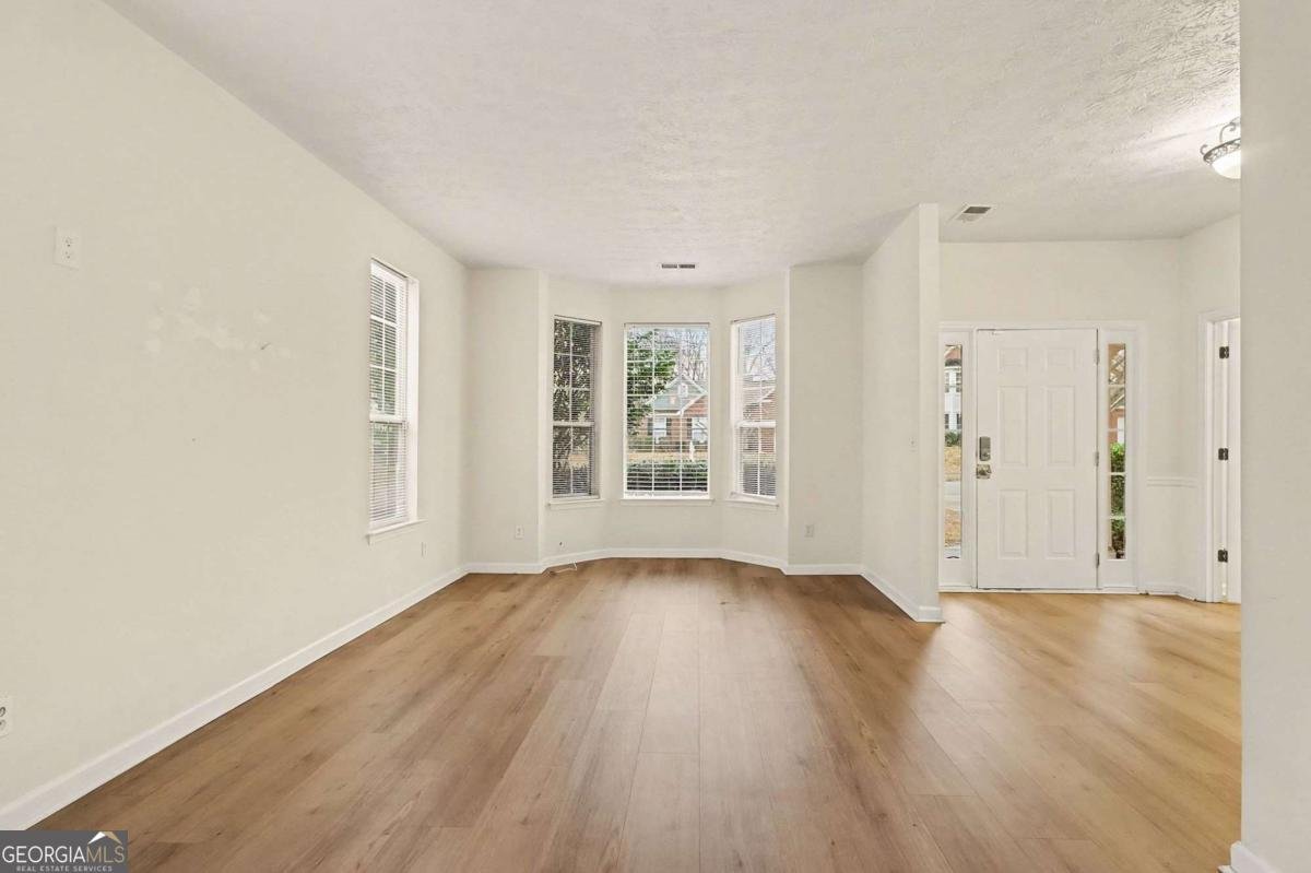 745 New Magnolia Court Atlanta - Photo 8