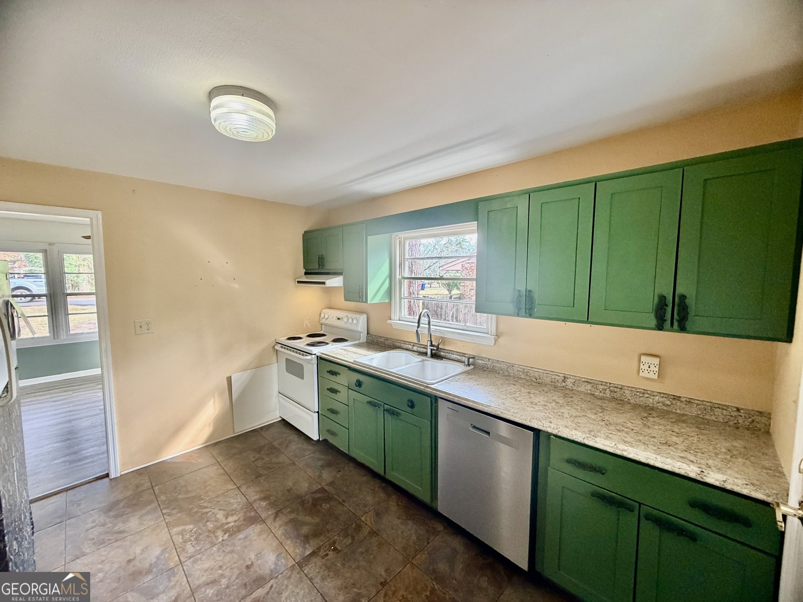 2554 Huntington Drive Macon - Photo 11