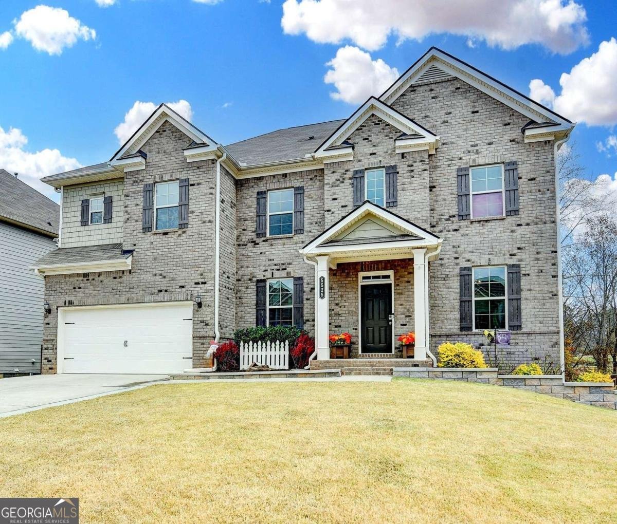 5525 Mirror Lake Drive Cumming - Photo 1