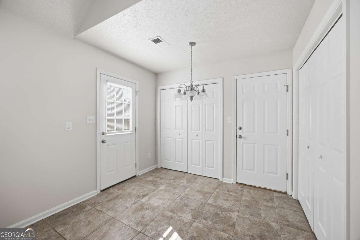 1058 Abercorn Way Douglasville - Photo 9