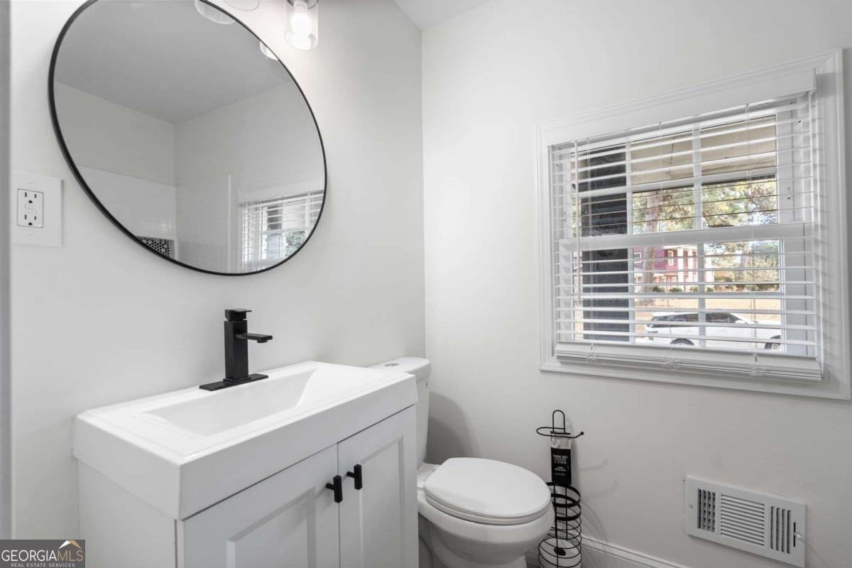 1969 Valley Ridge Drive Atlanta - Photo 16