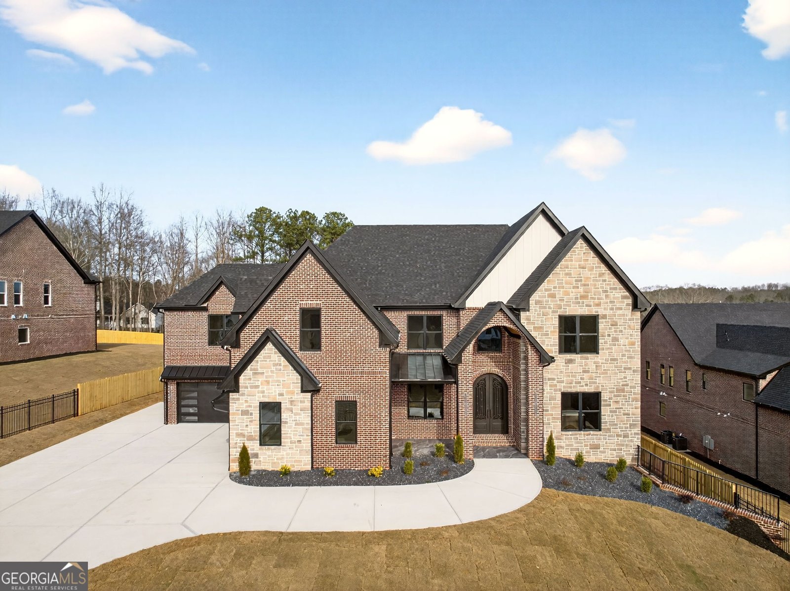 405 Thunder Road Buford - Photo 1