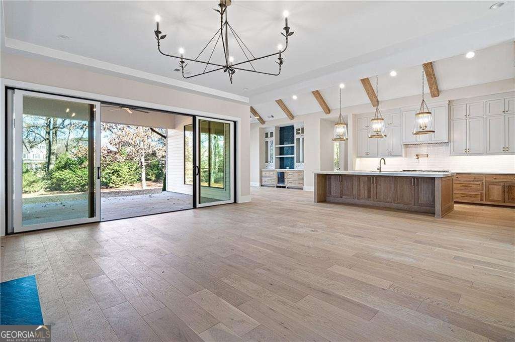 1051 Colony Drive Alpharetta - Photo 11