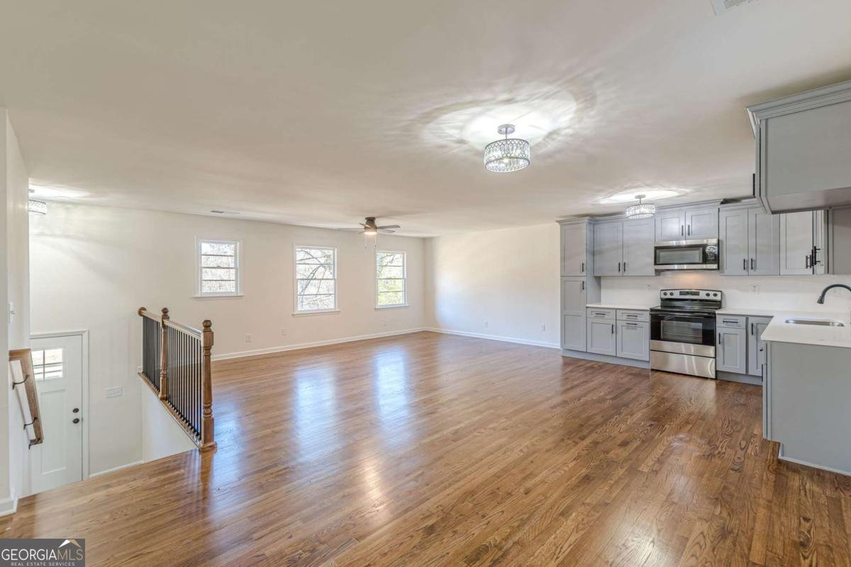 422 Susan Creek Drive Stone Mountain - Photo 10