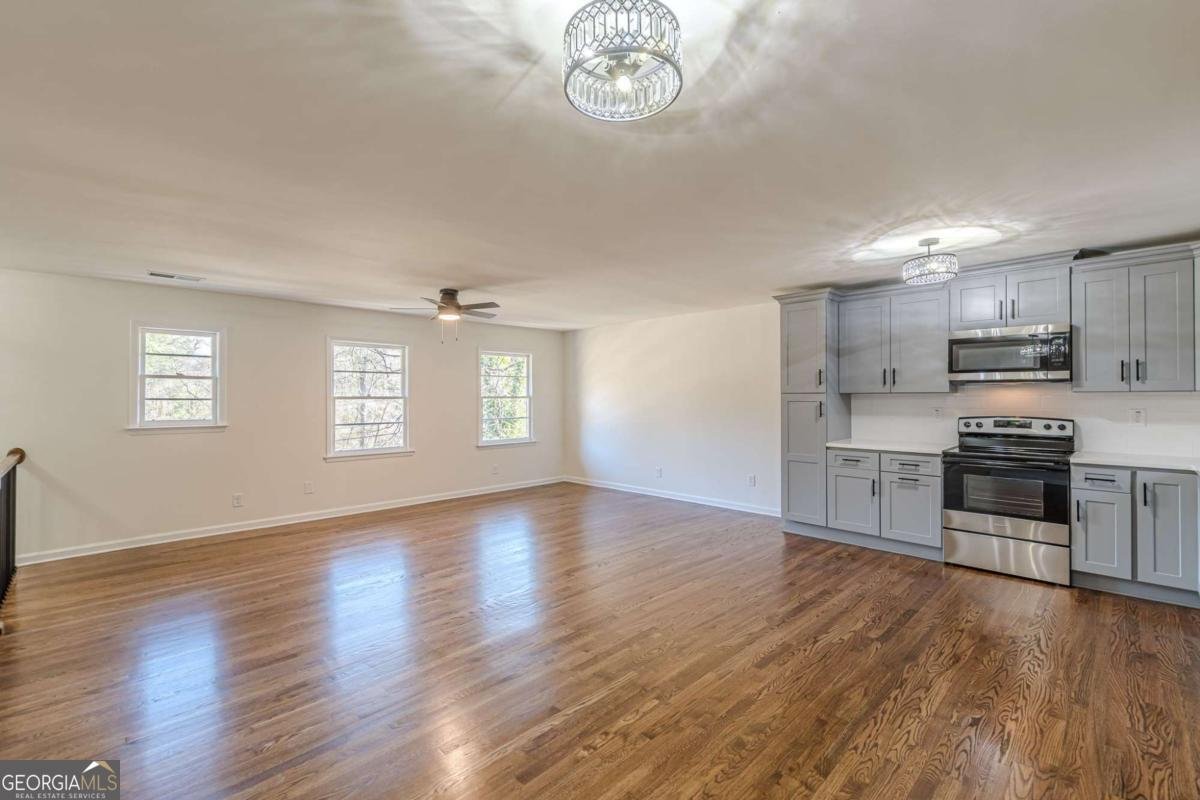 422 Susan Creek Drive Stone Mountain - Photo 11