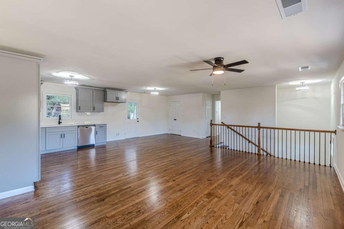 422 Susan Creek Drive Stone Mountain - Photo 17