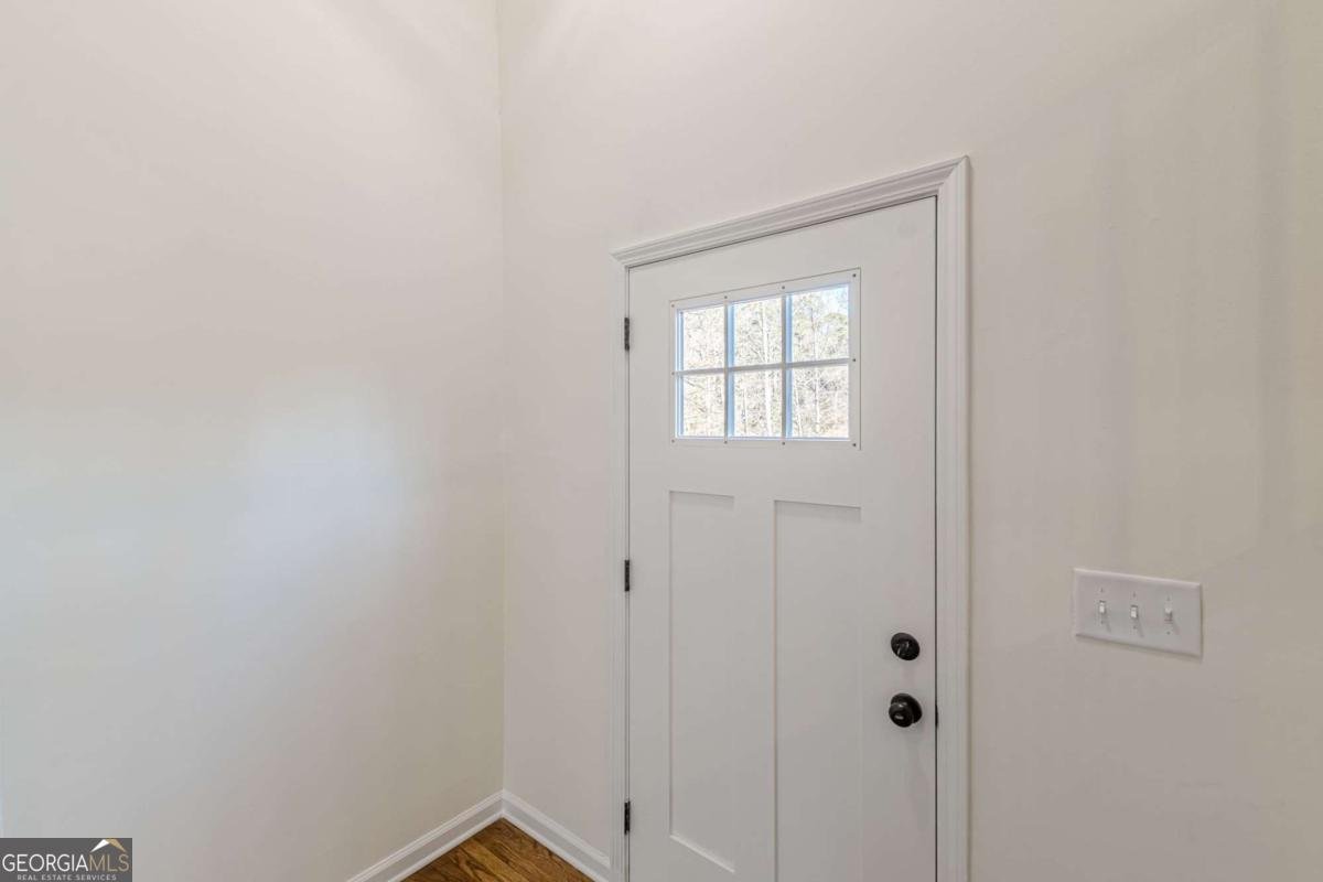 422 Susan Creek Drive Stone Mountain - Photo 9