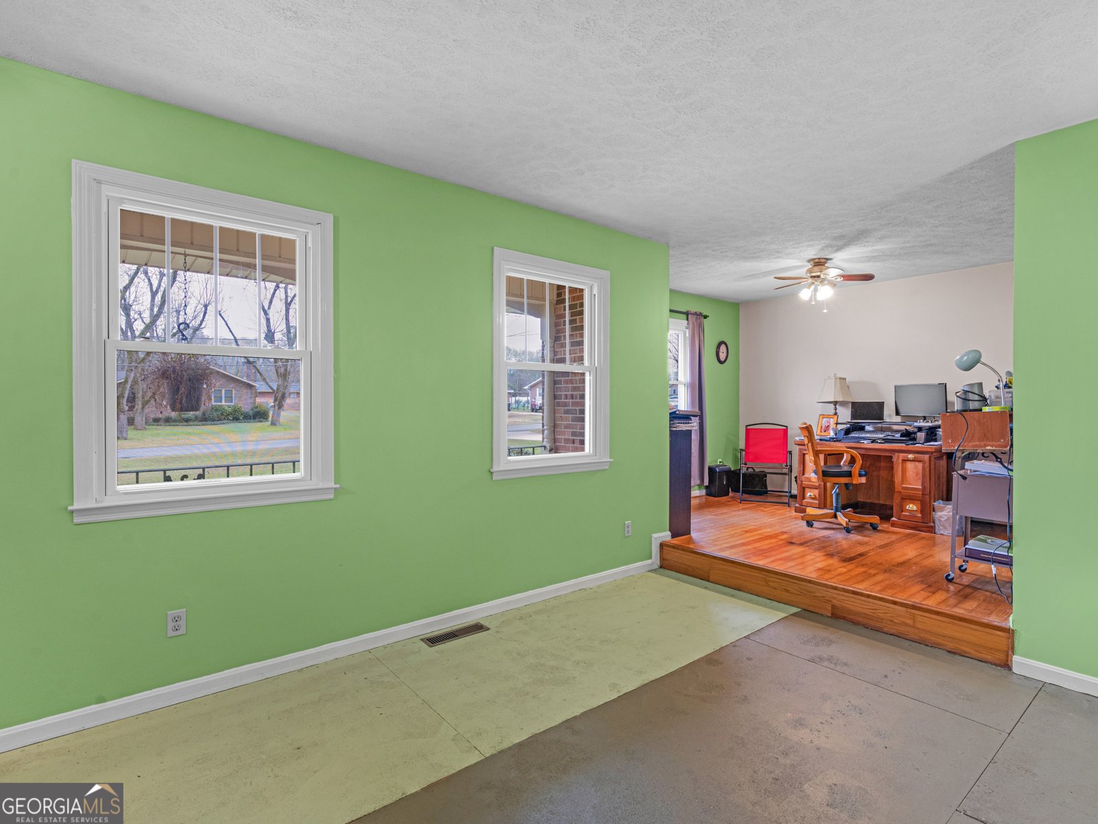 329 Pine Street Barnesville - Photo 6