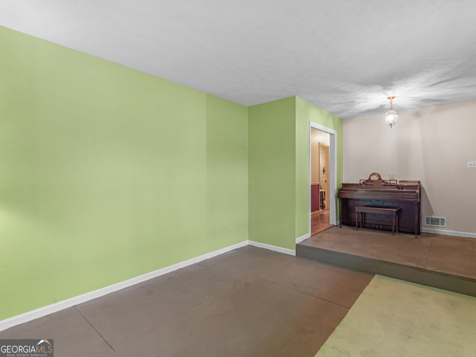 329 Pine Street Barnesville - Photo 8