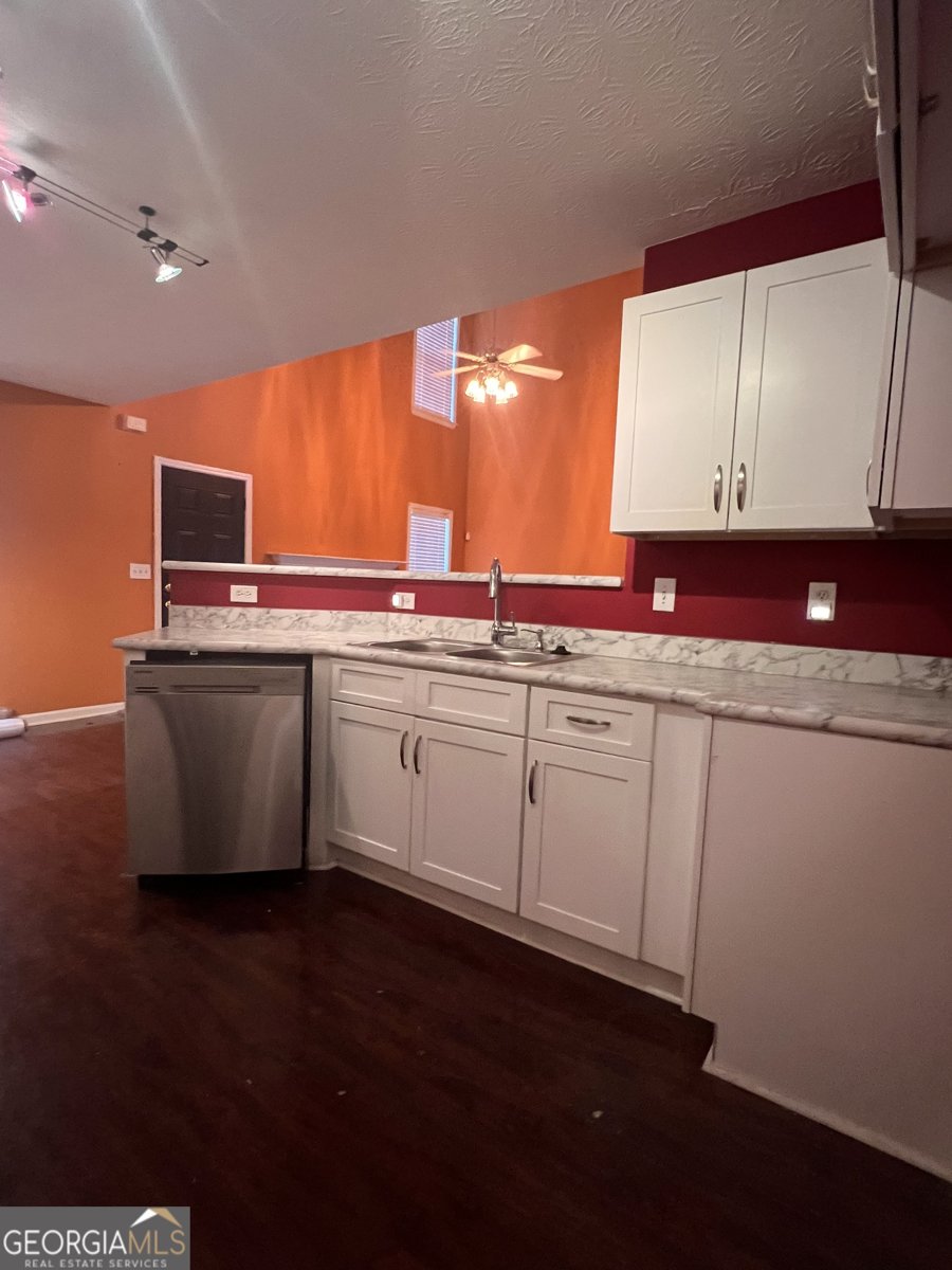 8108 Clearview Circle Riverdale - Photo 8