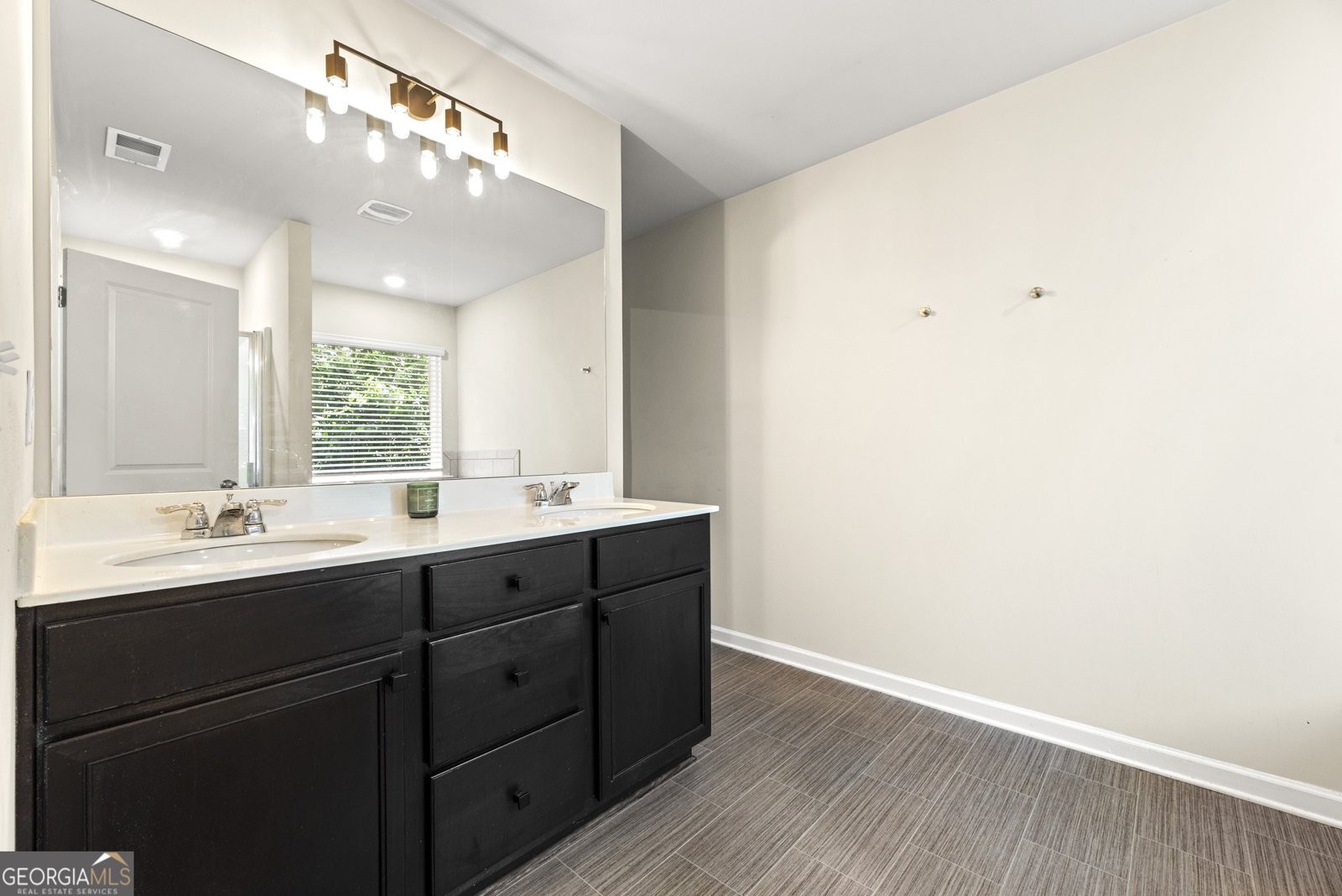 7041 Livia Point Riverdale - Photo 9