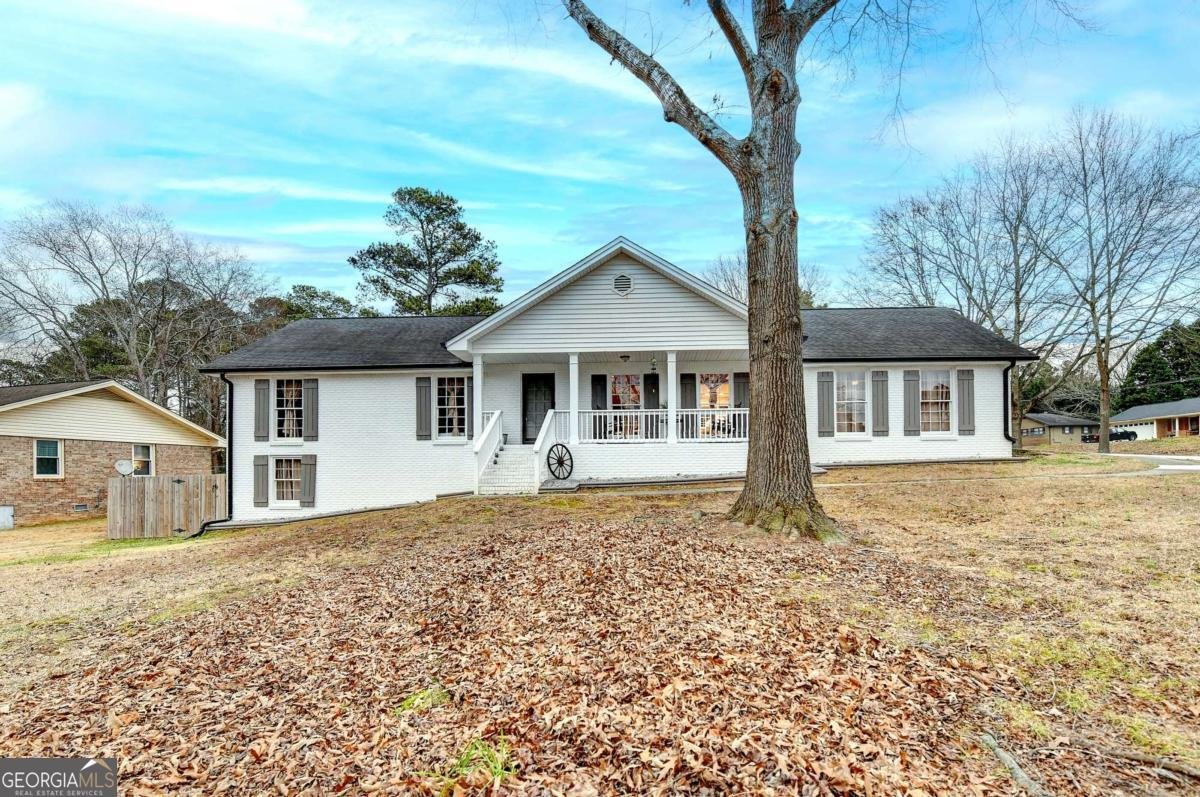 2136 Briarwood Court Snellville - Photo 1