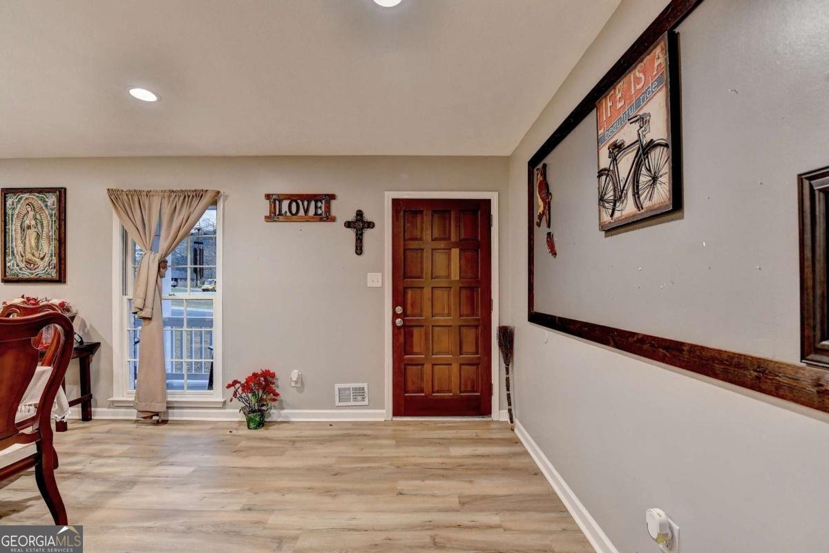 2136 Briarwood Court Snellville - Photo 6