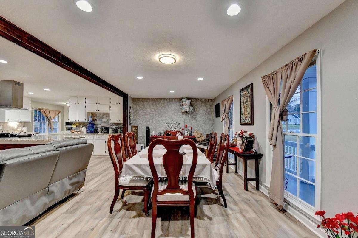 2136 Briarwood Court Snellville - Photo 8