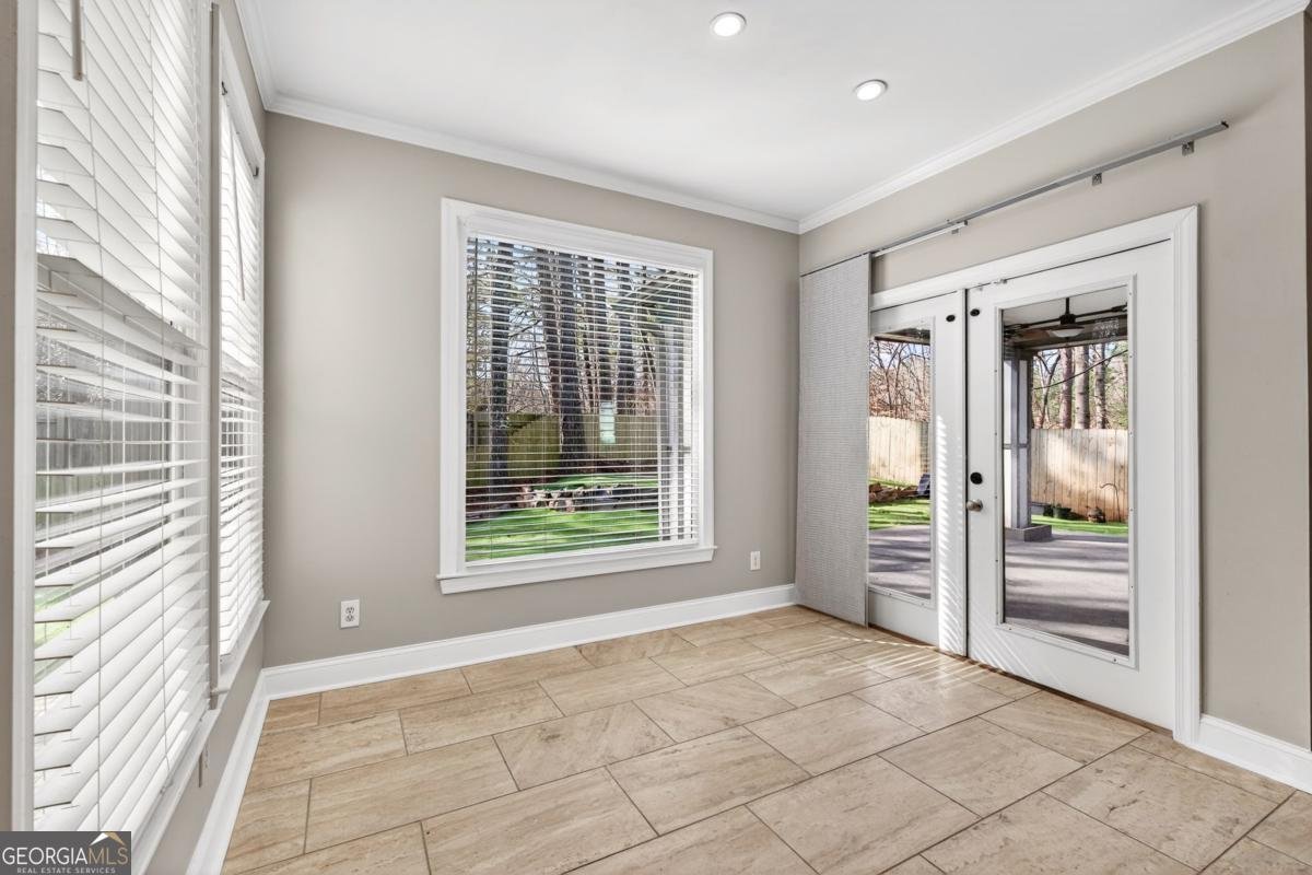 250 Haydens Walk Court Johns Creek - Photo 28