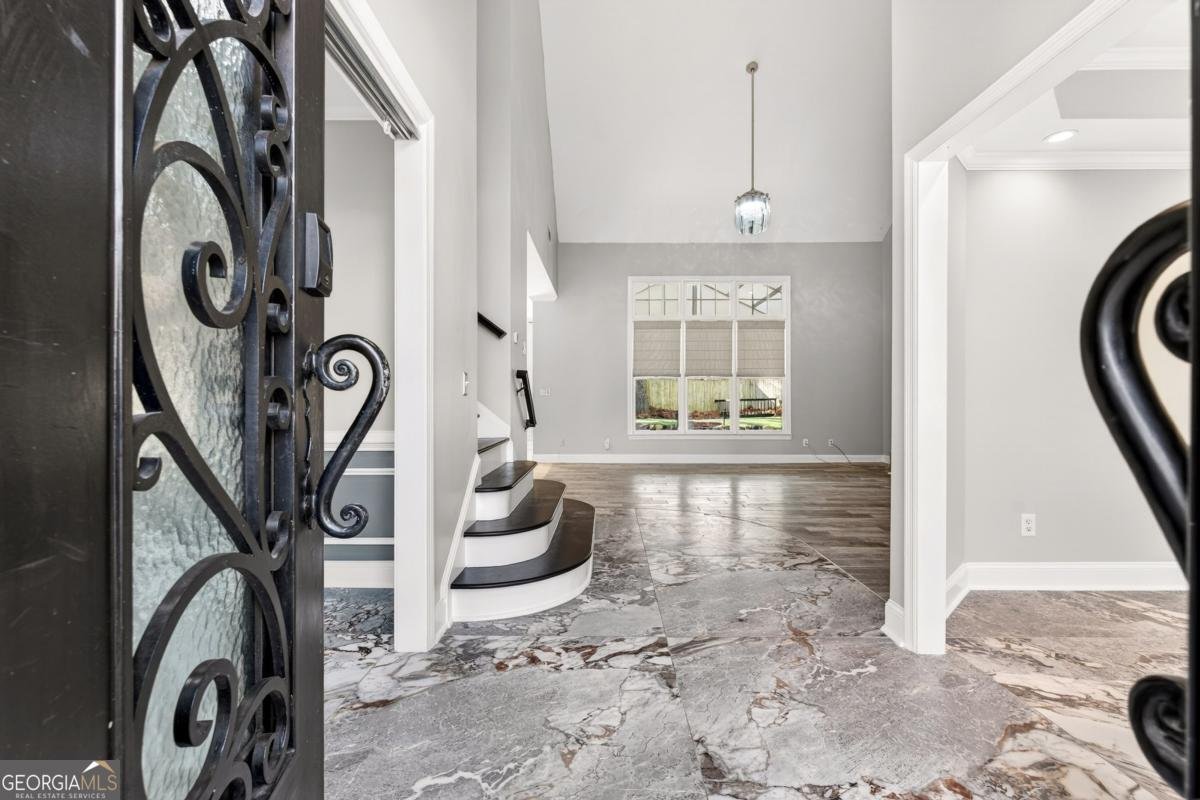 250 Haydens Walk Court Johns Creek - Photo 6