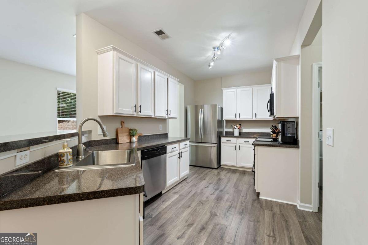 136 Wiley Parc Circle Woodstock - Photo 7