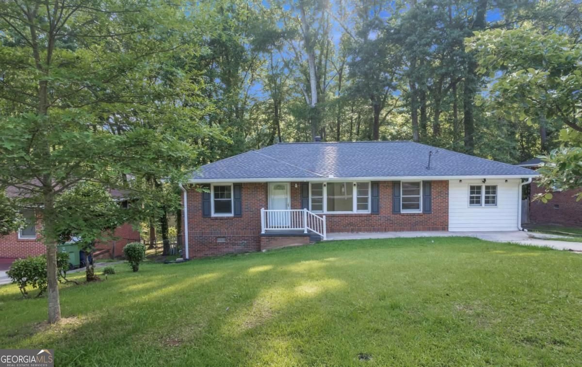 2773 Fairlane Drive Atlanta - Photo 1