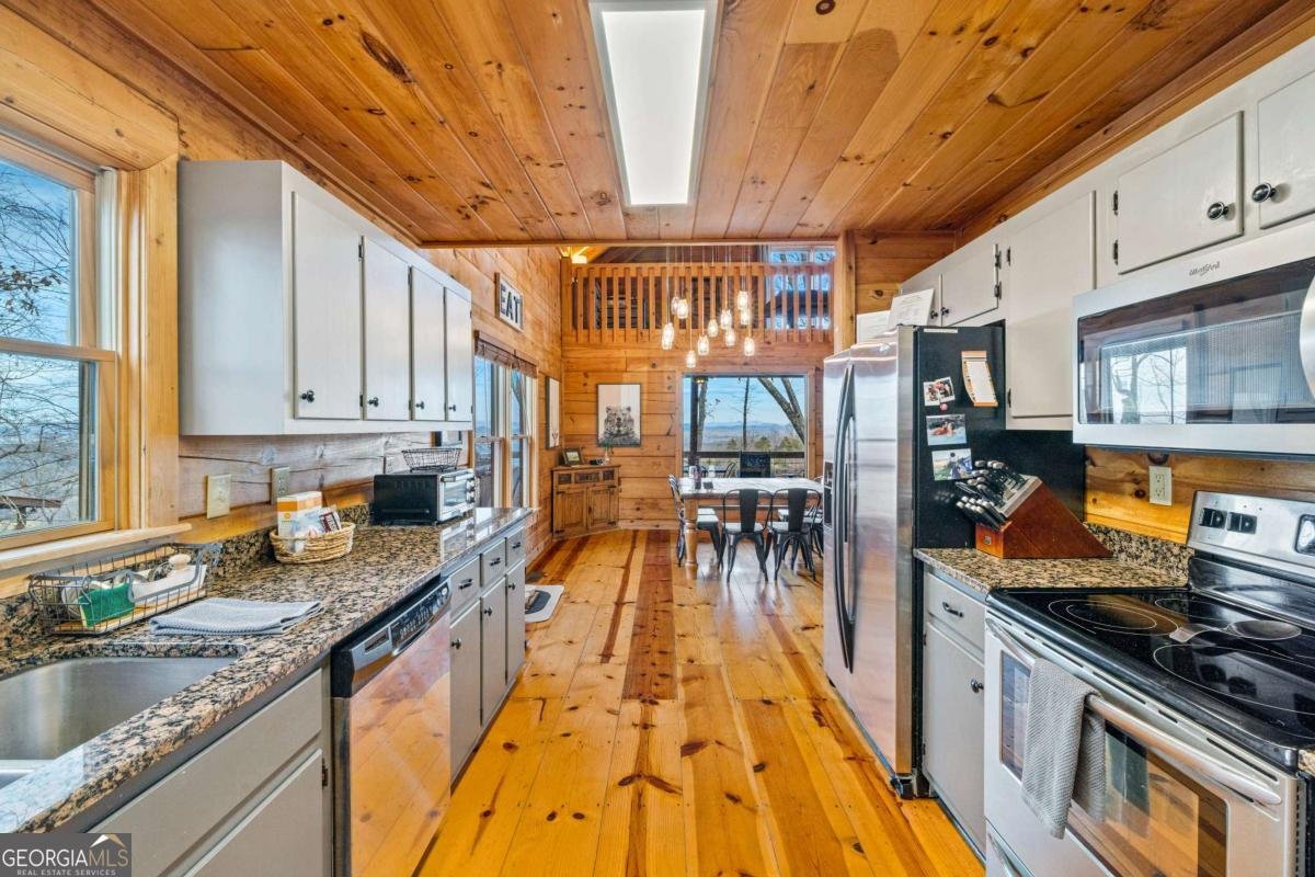 907 Ripshin Mountain Road Blue Ridge - Photo 13