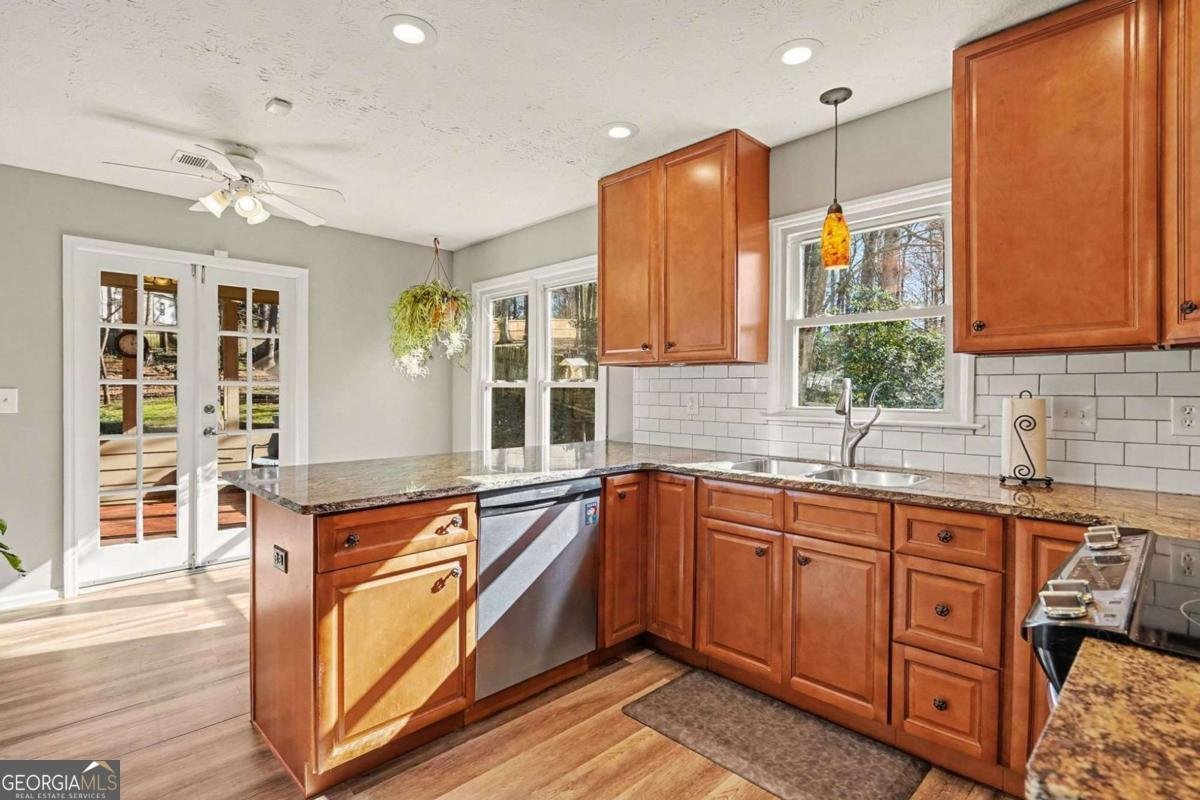 911 Brookmont Drive Marietta - Photo 9