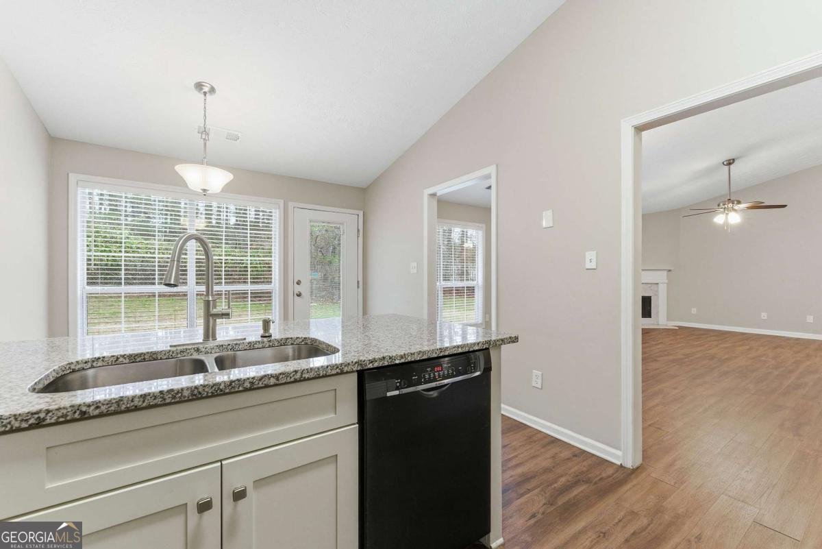 1375 Avalon Drive Lawrenceville - Photo 7