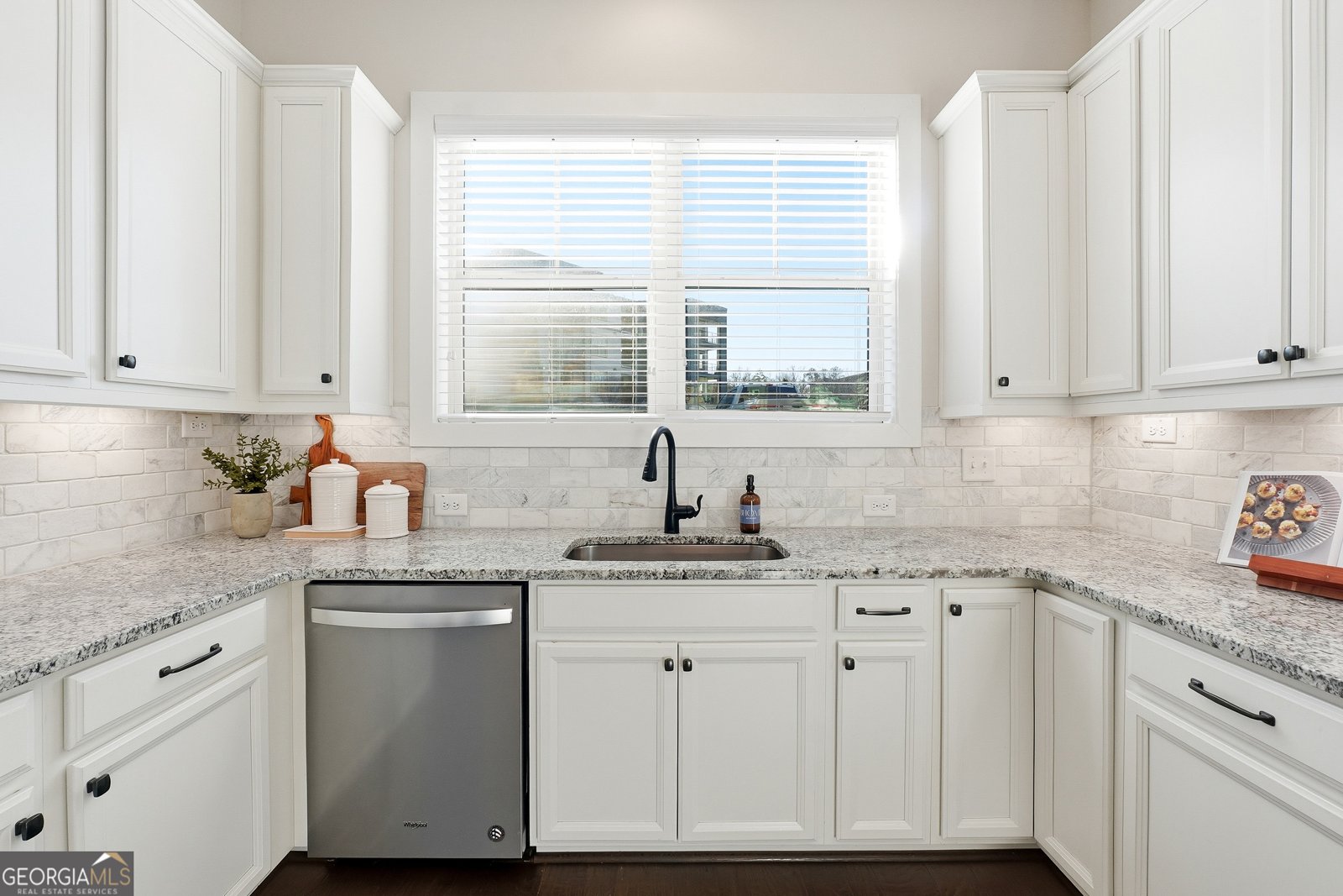 318 Lantana Lane Woodstock - Photo 7