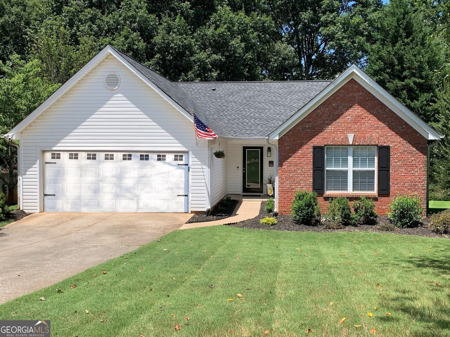 5740 Rolling Meadow Lane Flowery Branch - Photo 1