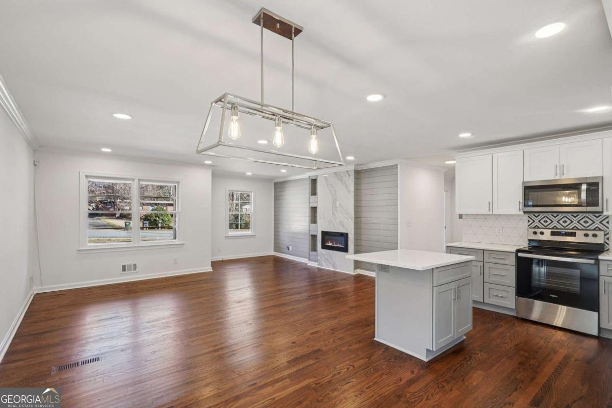 2198 Lower Roswell Road Marietta - Photo 7