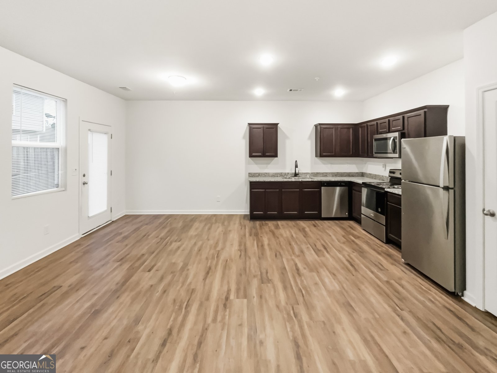 1586 Larkspur Trail Conyers - Photo 8