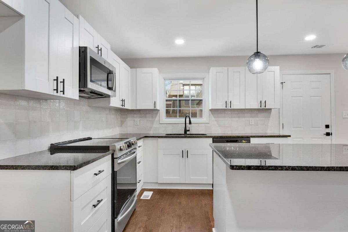 3251 Stoney Acres Drive Kennesaw - Photo 9