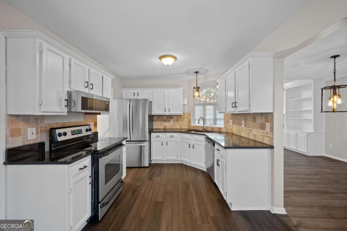 703 Players Court Woodstock - Photo 12