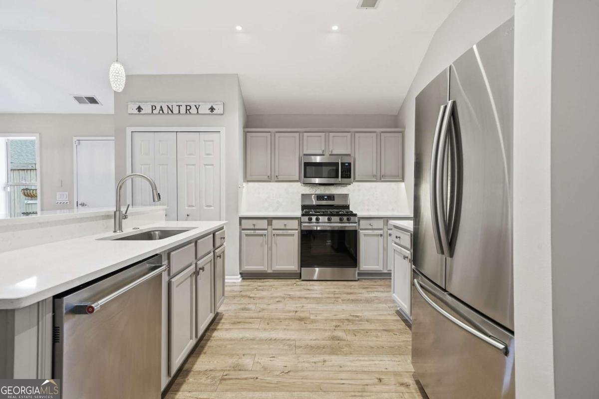 102 Courtyard Lane Woodstock - Photo 10