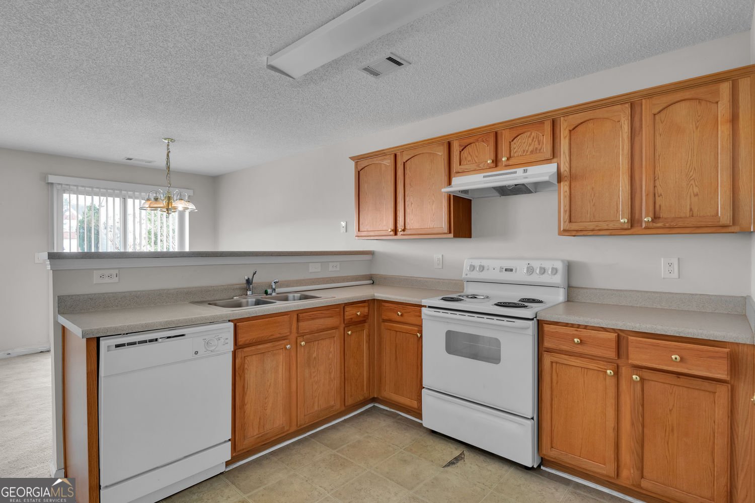 7243 April Court Morrow - Photo 11