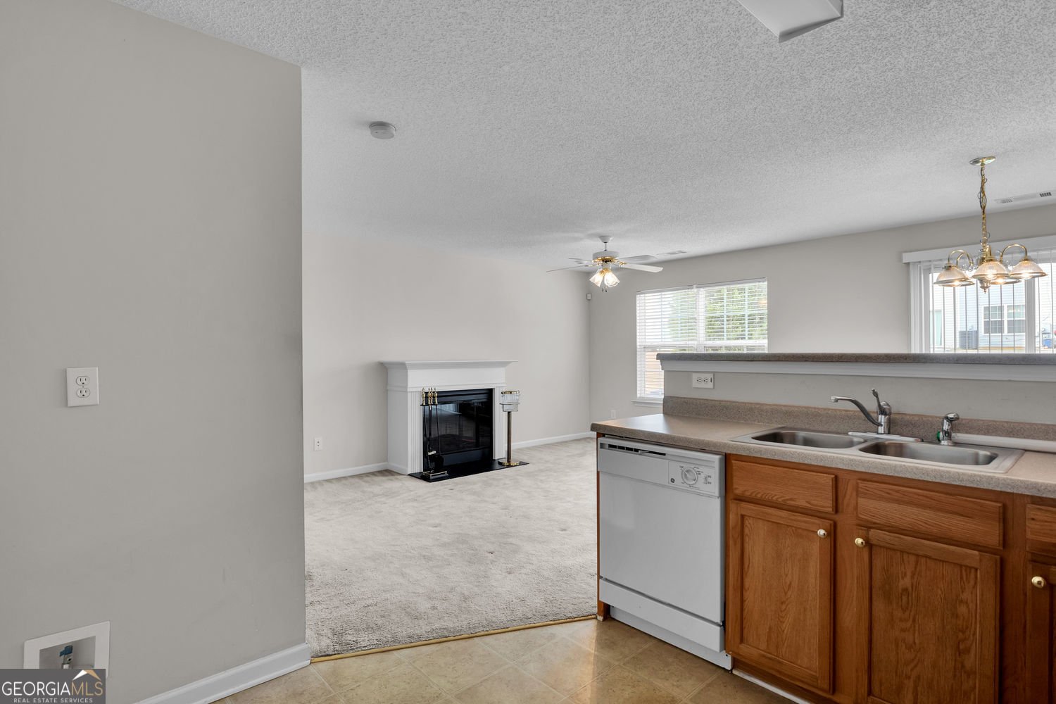 7243 April Court Morrow - Photo 9