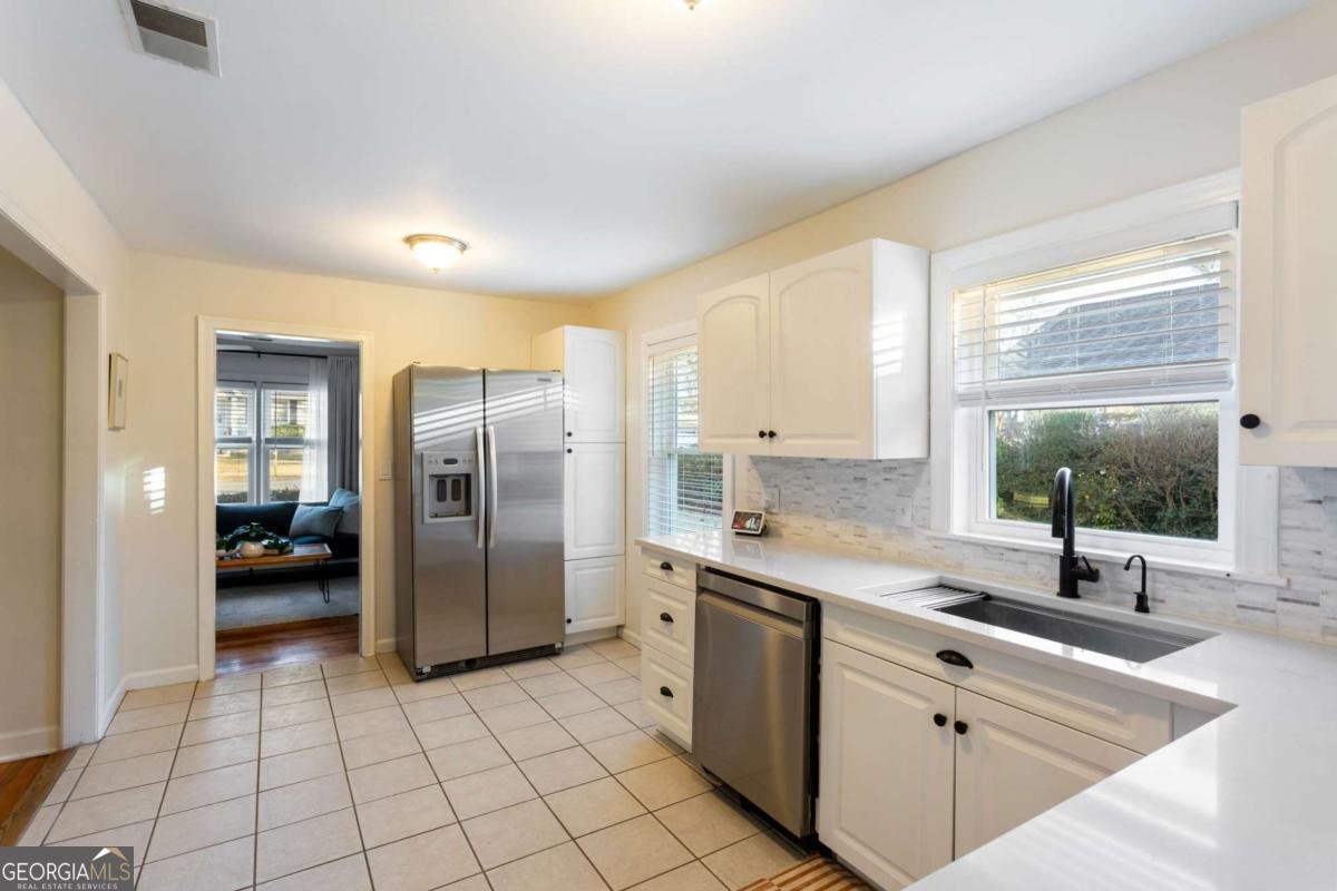 1060 McLinden Avenue Smyrna - Photo 9