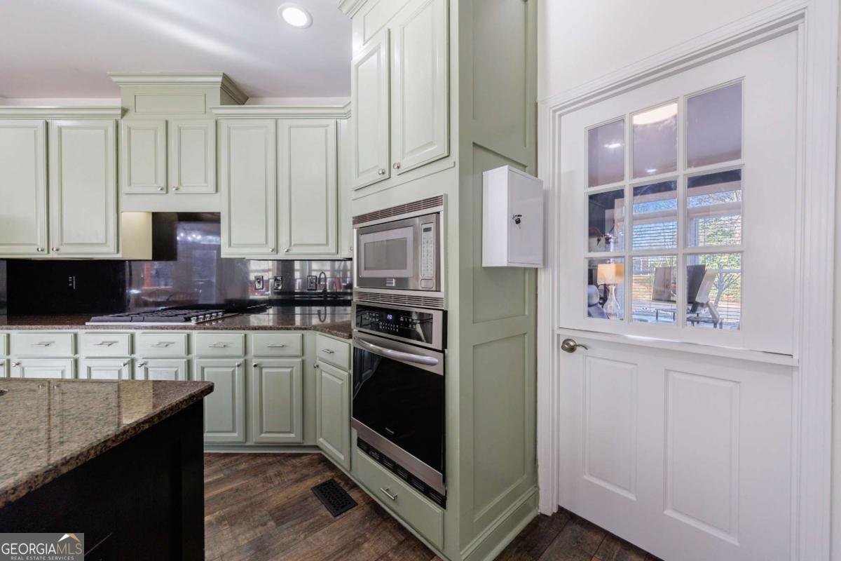 6010 Masters Club Drive Suwanee - Photo 13