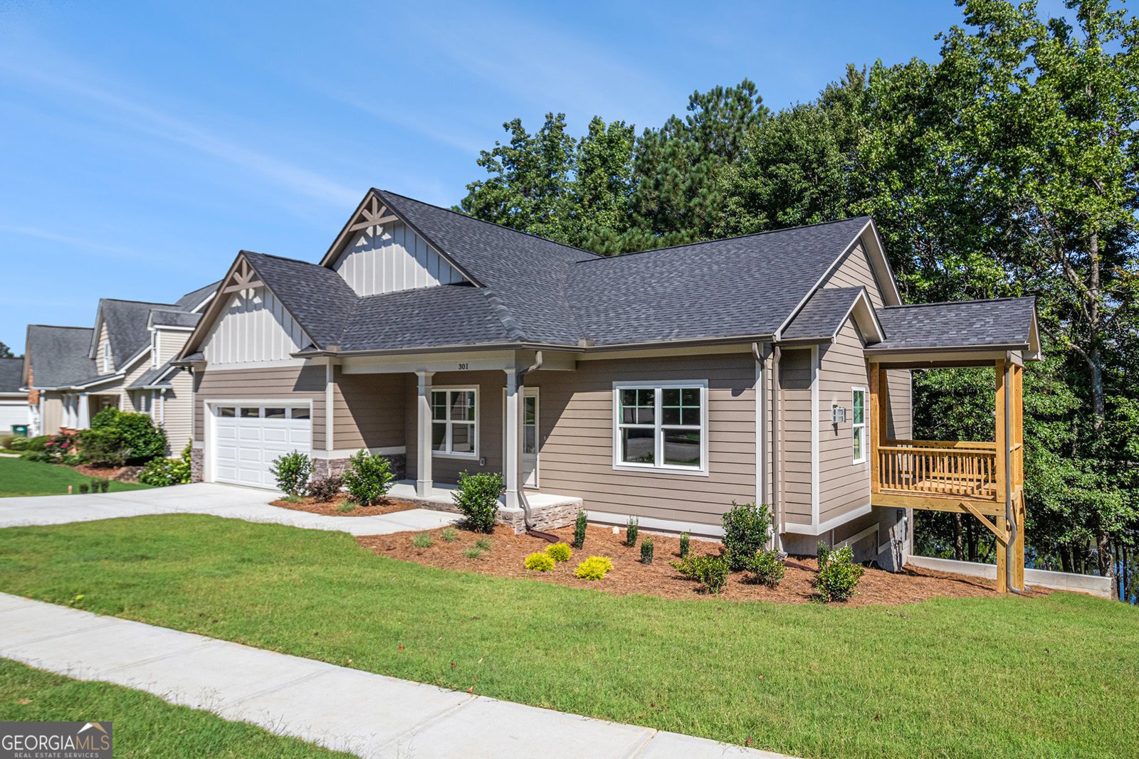 301 Retreat Way Carrollton - Photo 1