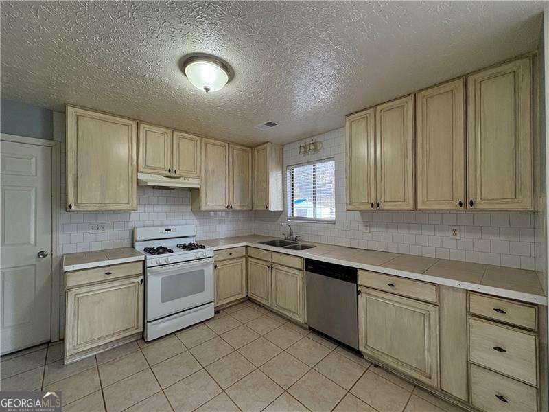 1317 Country Downs Drive Norcross - Photo 6